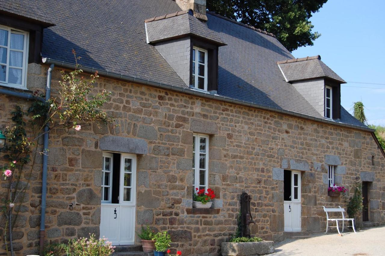 Le Pont St Michel Bed and Breakfast Maen Roch Exterior foto